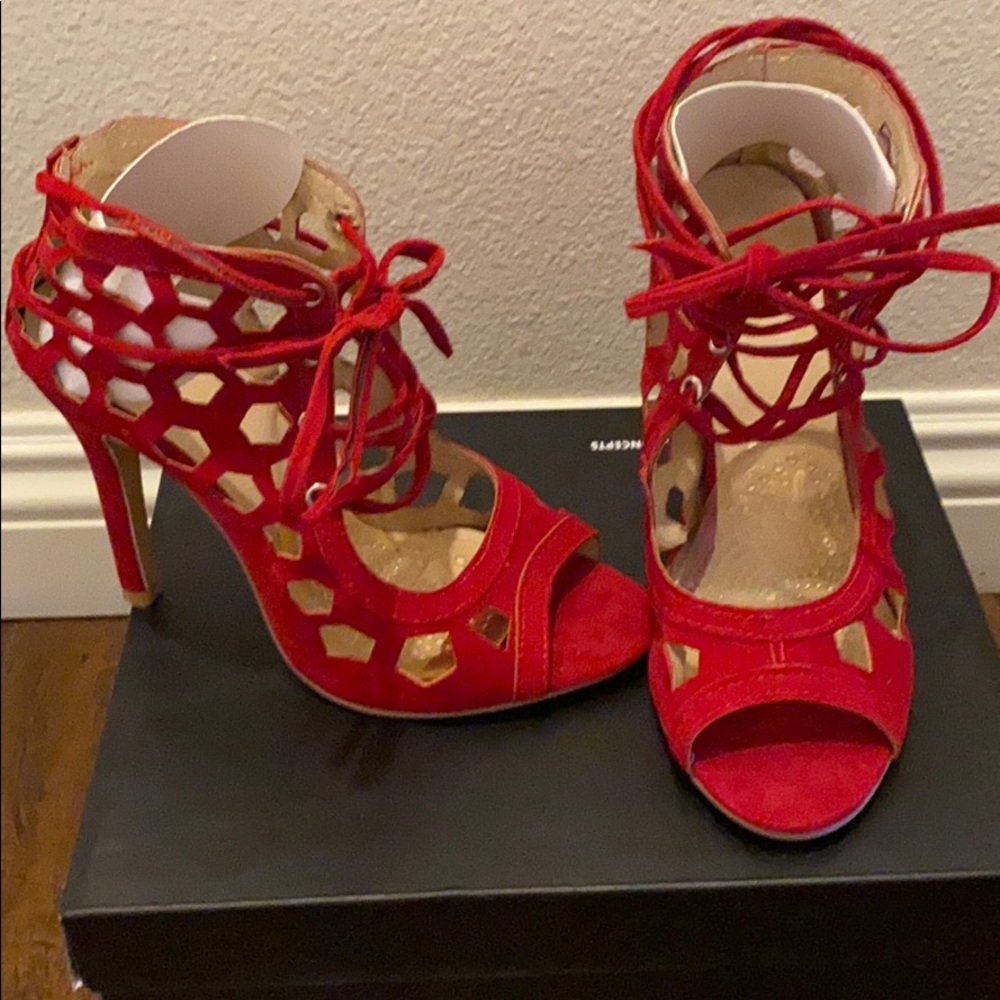 Gorgeous red heels